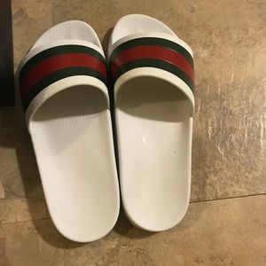 Gucci slides Pursuit ‘72 slide! Men’s or women’s
